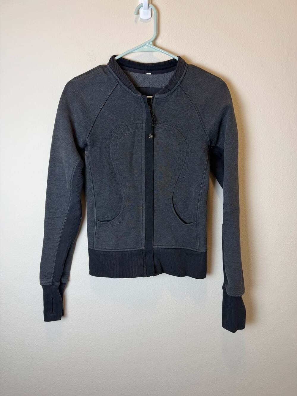 Lululemon Limited Edition Hiver 2013 Scuba Jacket Gray Full Zip